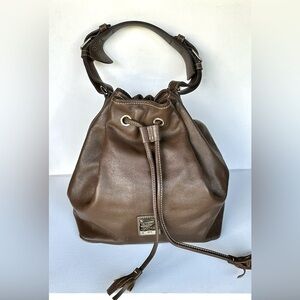 Dooney & Bourke Brown Leather Bucket Shoulder Bag W/Drawstring Closure EUC